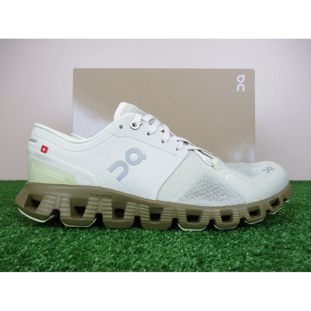 NEW On Cloud X 3 Womens 8 Shoes Aloe Hunter Road Running Speed Trainer Distance